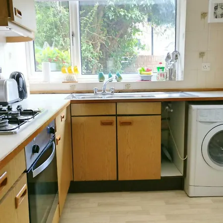 2 Bedroom House With City View