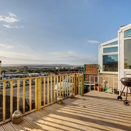 2 Bedroom House With City View 別荘 ブリストル