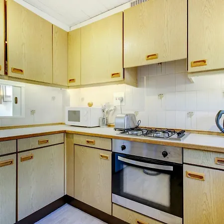 Holiday home 2 Bedroom House With City View *